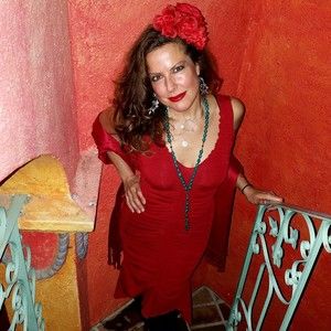 Meet your Posher, Louisa